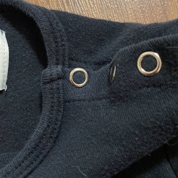 ✨8/$10. Hudson Bay Canada shirt. 18-24 months - Picture 5 of 7